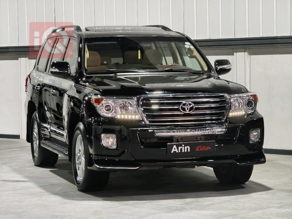 تويوتا لاندكروزر